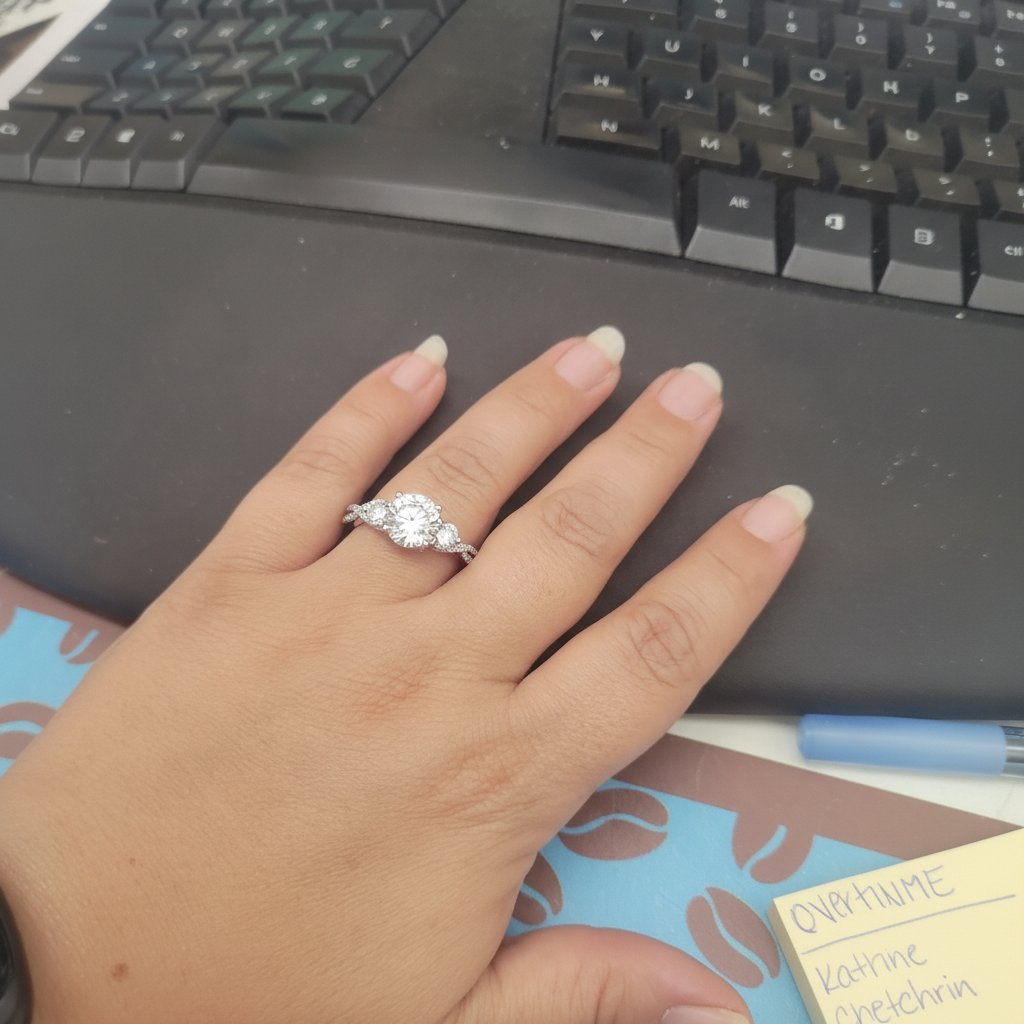 AI ring try-on preview